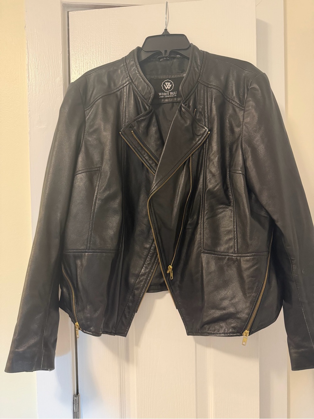 Whet Blue Women's Black Leather Zip-Front Jacket